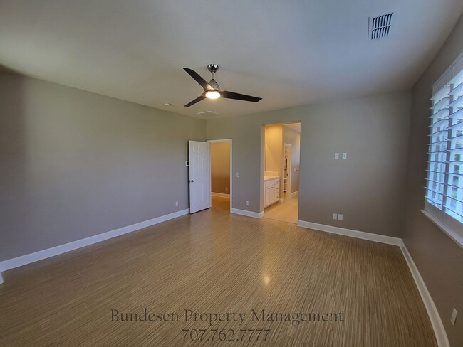 Building Photo - 1727 Southgate Dr