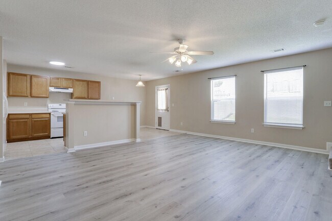 Building Photo - 103 McNair Dr