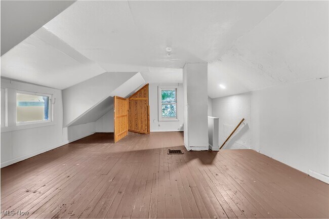 Building Photo - 3865 W 16th St