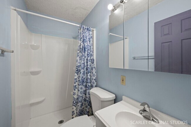 Building Photo - 2S211 Sanchez Dr