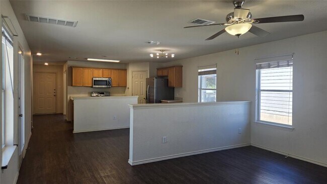 Building Photo - 703 Big Spring Dr