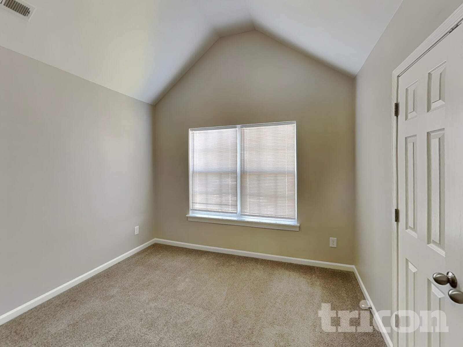 Building Photo - 303 Glennallen Rd