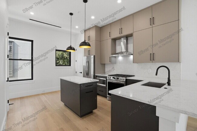 Building Photo - 4526 Cabell Dr