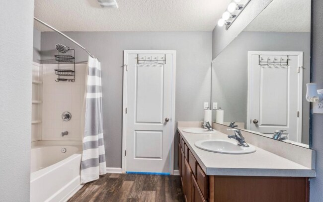 Building Photo - 95062 Cheswick Oaks Dr