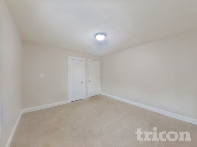 Building Photo - 1511 N Davidson St