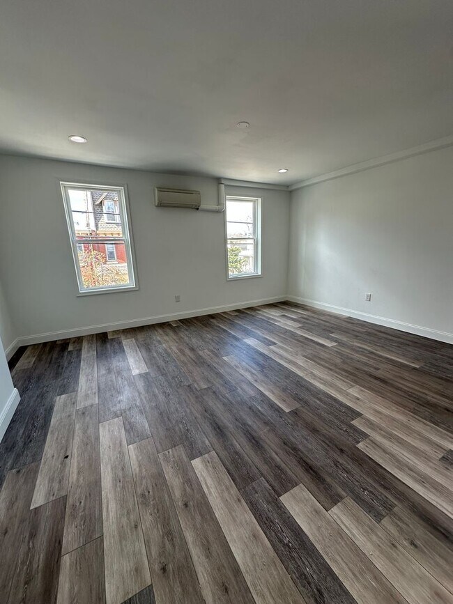 Building Photo - 3847 Terrace St