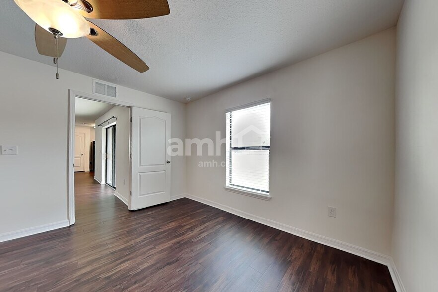 Building Photo - 1741 Chatham Grn