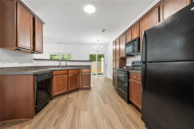 Building Photo - 350 Creek Manor Way