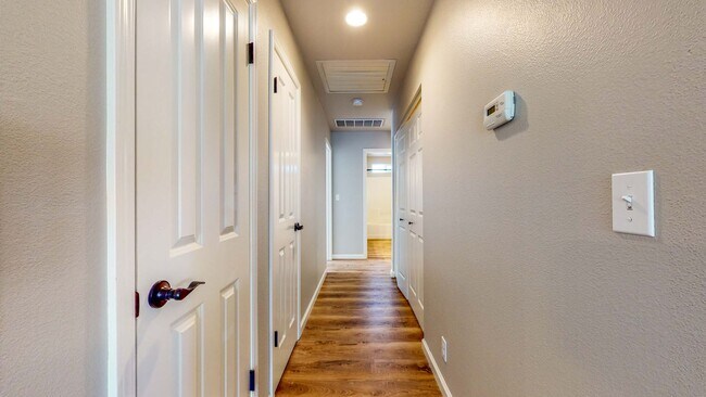 Building Photo - PURE Property Management - Darling 3 bedroom Home Calistoga!