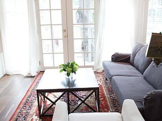 Building Photo - Upstairs Unit Only. Fabulous fully furnished 1BR/1BA Hillsboro cottage