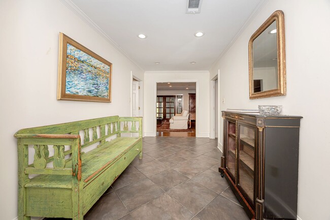 Building Photo - Coastal Living at Its Best – Fully Furnish...