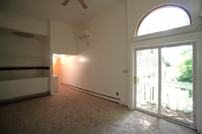 Building Photo - 2389 W Boise Ave