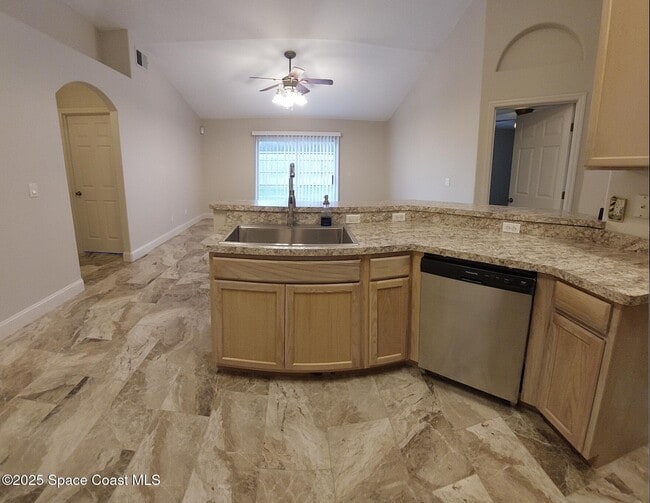 Building Photo - 1751 Bobtail Dr