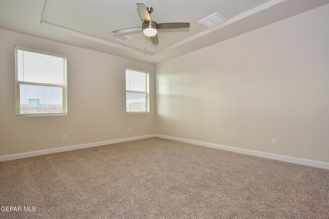 Building Photo - 705 Paseo De La Reina St