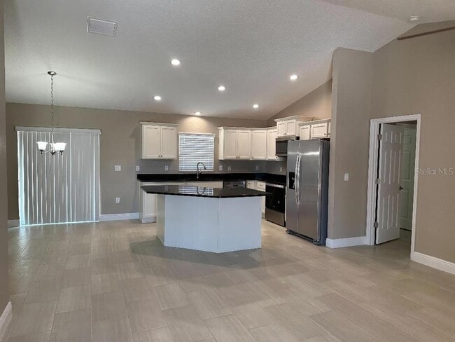 Building Photo - 14851 SW 48th Ave