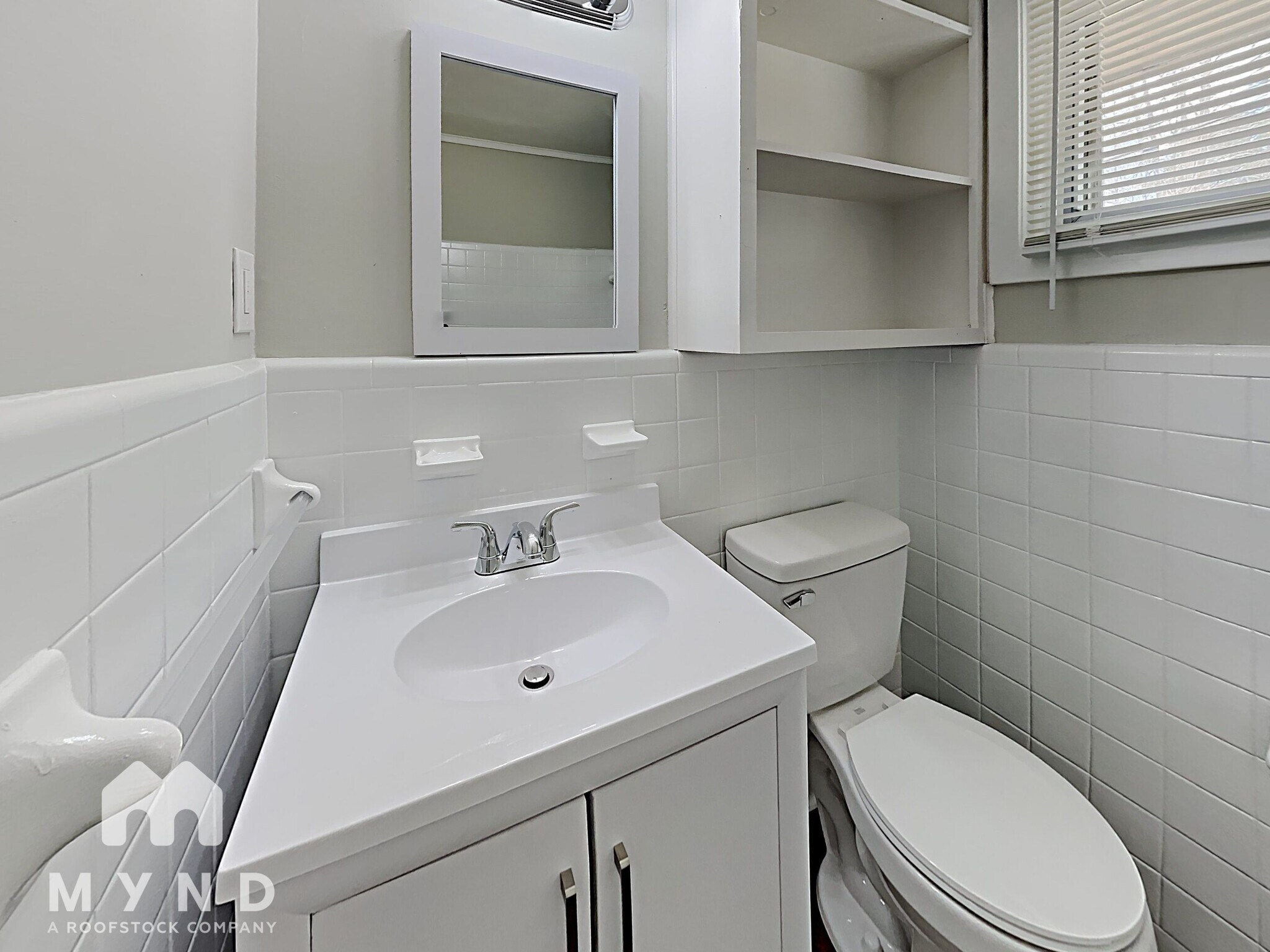 Building Photo - 5016 Scenic View Dr