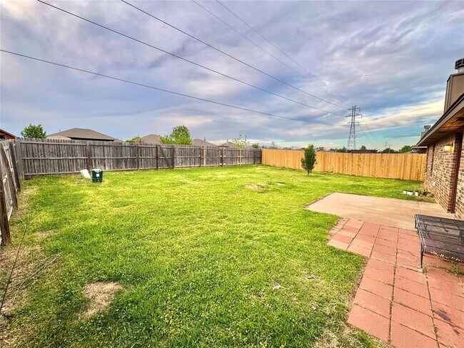 Building Photo - 8121 Hillers Rd