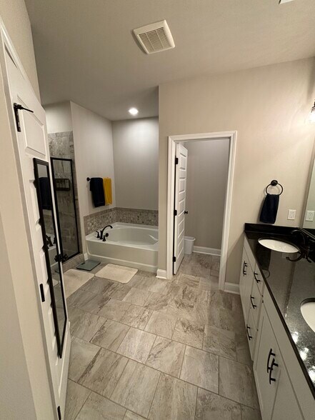 Building Photo - 12794 Hudbug Dr