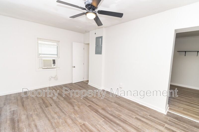 Building Photo - 15 Sawyer St