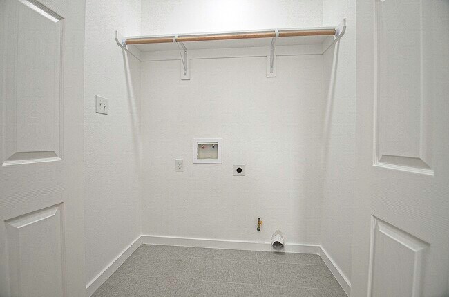 Building Photo - 9312 Waller St