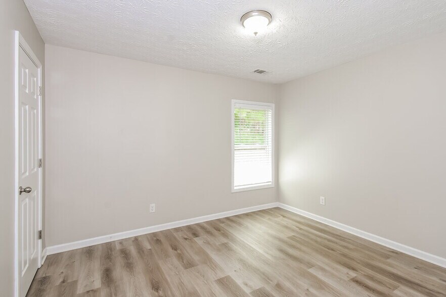 Building Photo - 222 Winterbury Dr