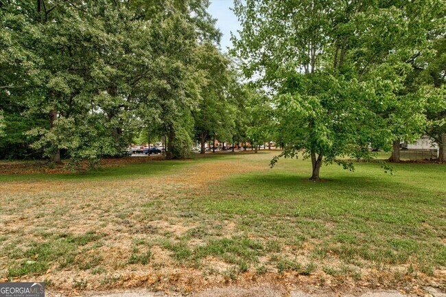 Building Photo - 210 Bryan St