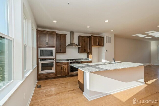 Building Photo - 103 Vaughn Dr