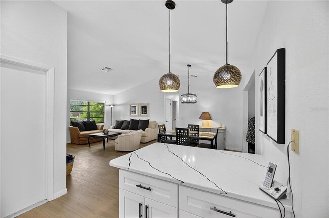 Building Photo - 8137 English Elm Cir