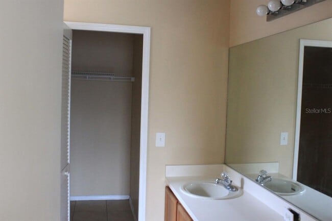 Building Photo - 1436 Carey Glen Cir