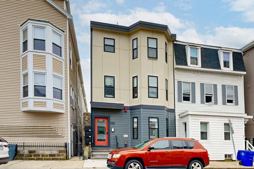 Building Photo - 353 E 8th St