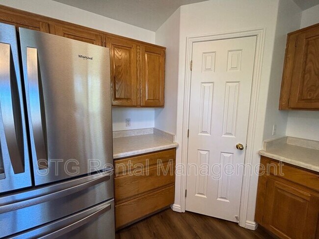 Building Photo - 154 E 100 N