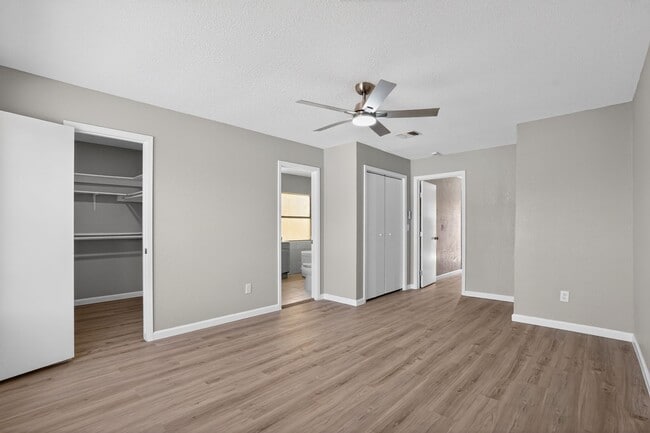 Building Photo - 5103 Devon Green Dr