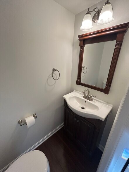 Half Bathroom - 69 Old Mill Bottom Rd N