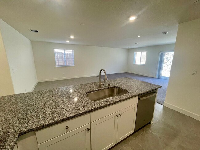 Building Photo - Brand New Lennar Home in Sparks!