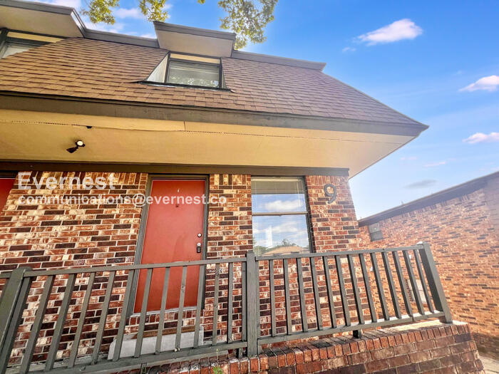 Primary Photo - 9 Meredith Ct