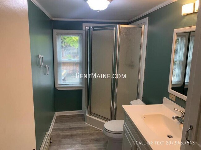 Building Photo - 11 Stillwater Ave