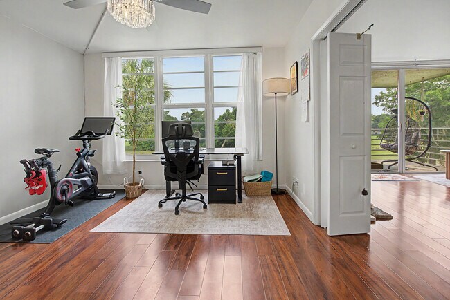Building Photo - 3930 Oaks Clubhouse Dr