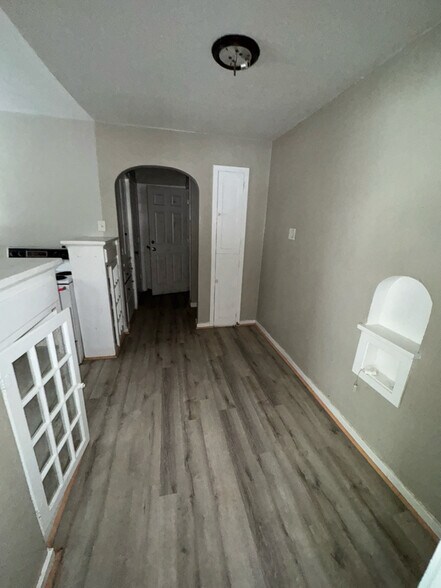 Building Photo - 4022 Walker Ave