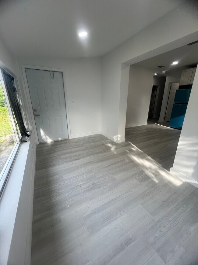 Building Photo - 1824 NW 49th St