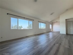 Building Photo - 911 N Beaudry Ave