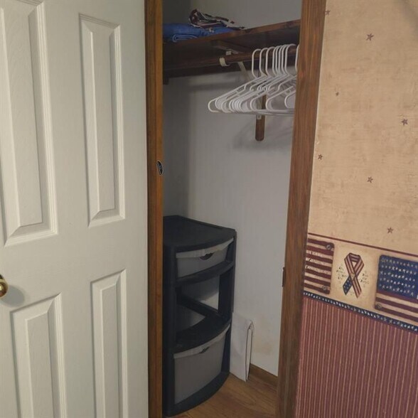 Building Photo - 3666 Lakewood Ct