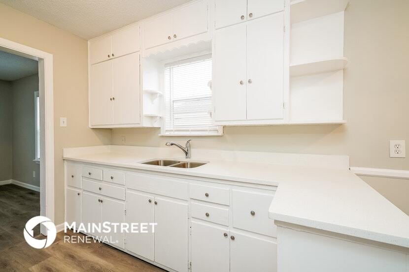 Building Photo - 3428 N Riley Ave