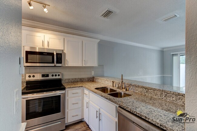 Building Photo - 480 Reed Canal Rd