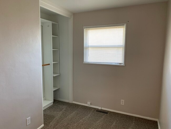 Building Photo - Gorgeous Ranch Home in Lawrence Township