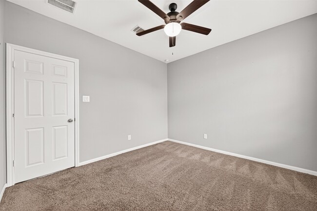 Building Photo - 3854 Fleetwood Falls Ln