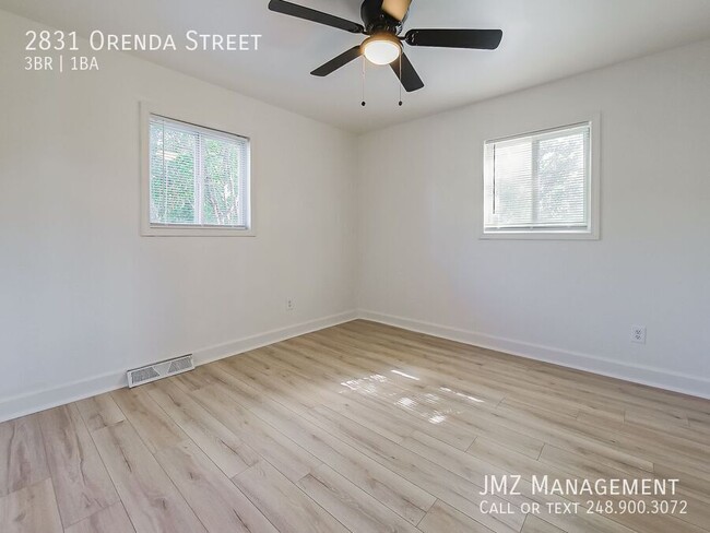 Building Photo - 2831 Orenda St