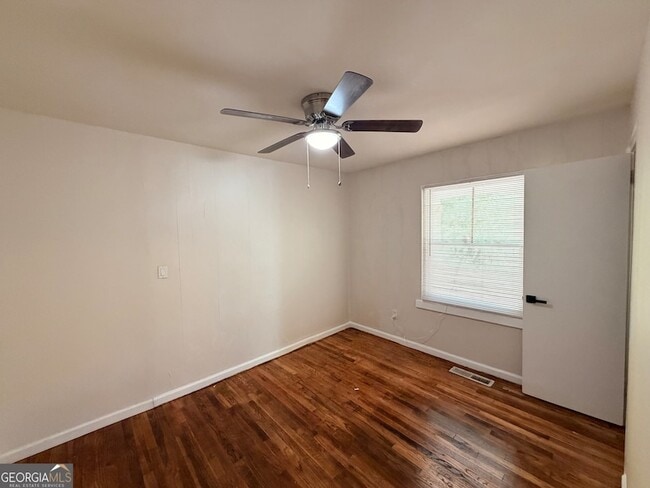 Building Photo - 1734 Cahoon St SW