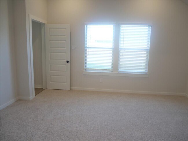 Building Photo - 6435 Downey Ln