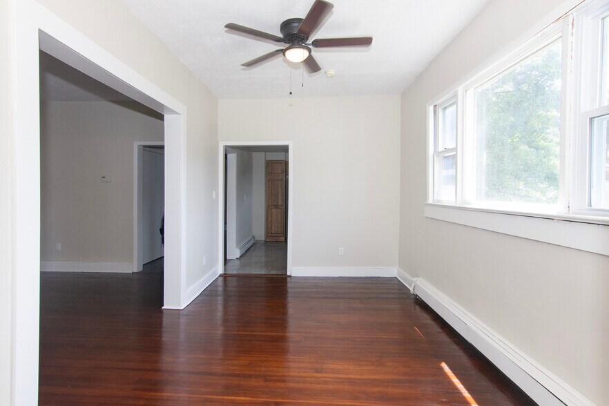 Building Photo - 44 Croton Ave