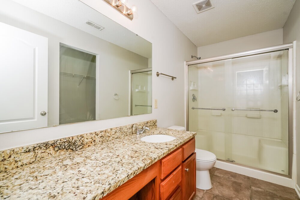 Building Photo - 10610 Crackling Dr